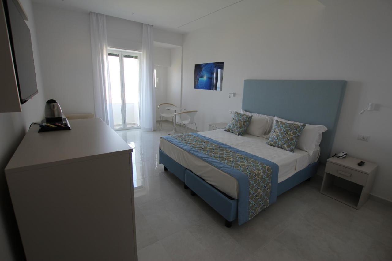 Hotel Lucia Castellammare di Stabia Esterno foto