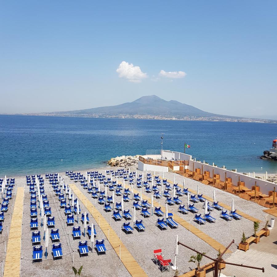 Hotel Lucia Castellammare di Stabia Esterno foto