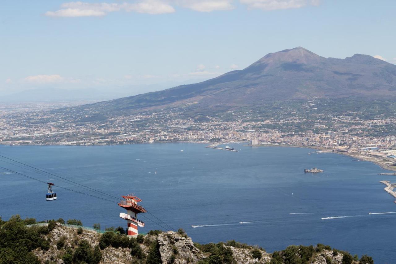 Hotel Lucia Castellammare di Stabia Esterno foto